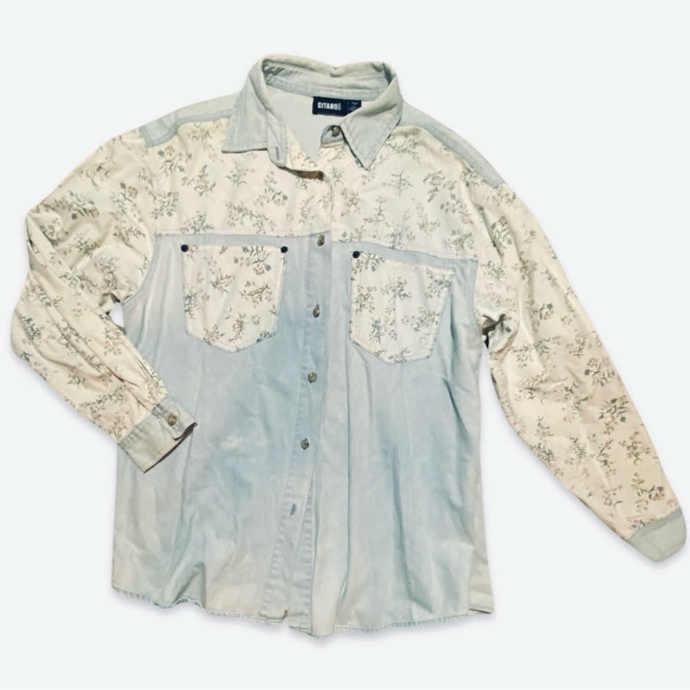 ⭐️Vintage 80’s Soft Grunge Western Chic GITANO Floral Denim Button Down Top